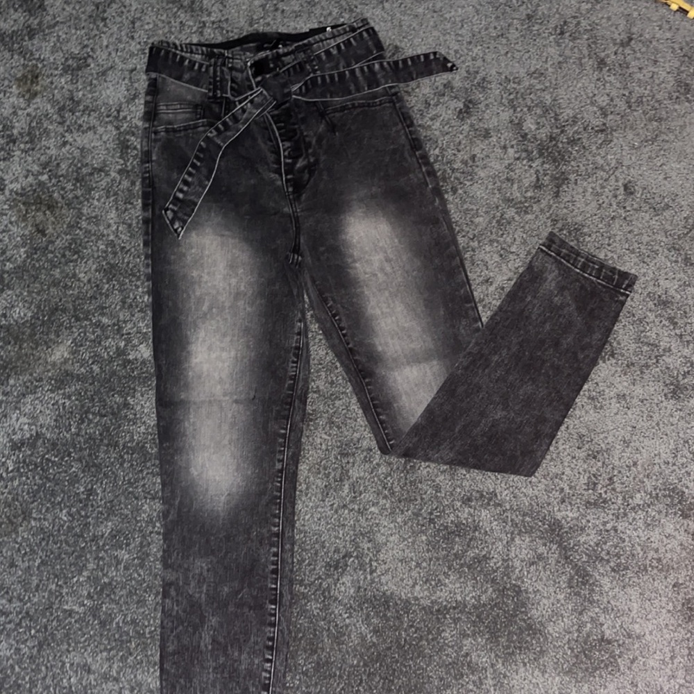 Fashion nova high rise jeans